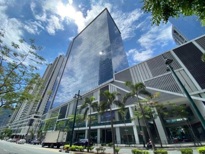 菲律賓｜馬尼拉 BGC 三角公園企業廣場大樓